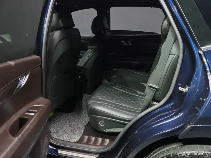 2023 Genesis GV80 с пробегом 35 838 км