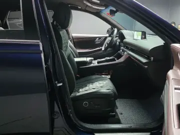 2023 Genesis GV80 с пробегом 35 838 км