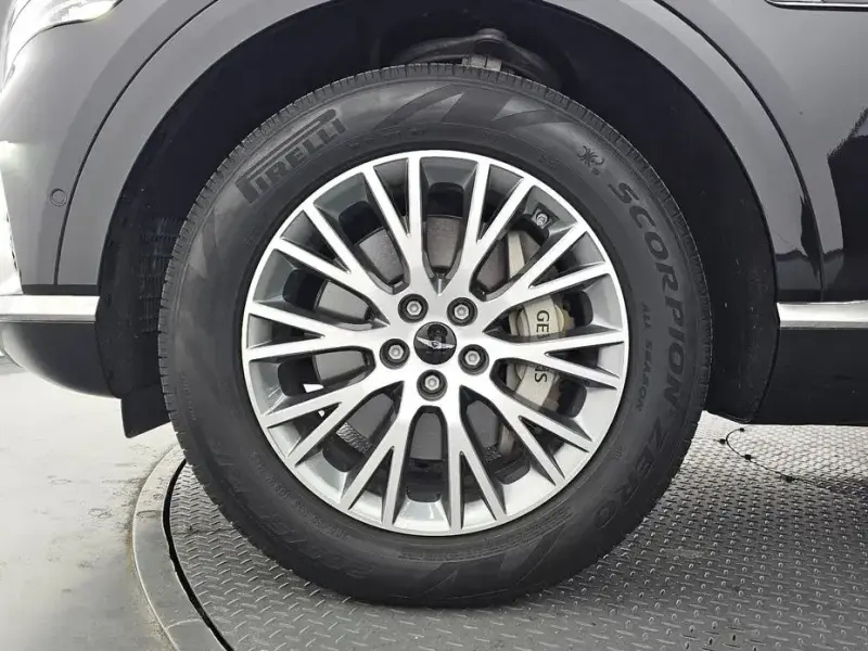 2023 Genesis GV80 с пробегом 48 416 км