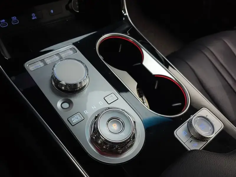 2023 Genesis GV80 с пробегом 48 416 км