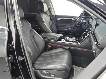 2023 Genesis GV80 с пробегом 48 416 км