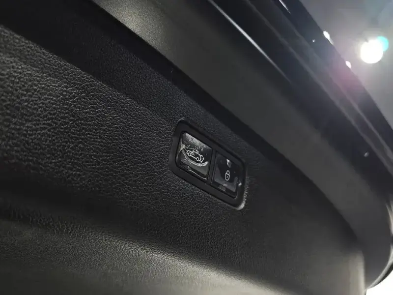2023 Genesis GV80 с пробегом 48 416 км