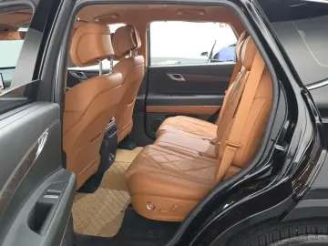 2023 Genesis GV80 с пробегом 41 389 км