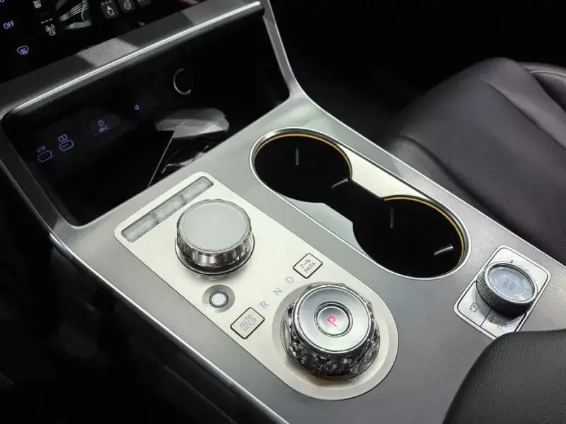 2023 Genesis GV80 с пробегом 36 103 км
