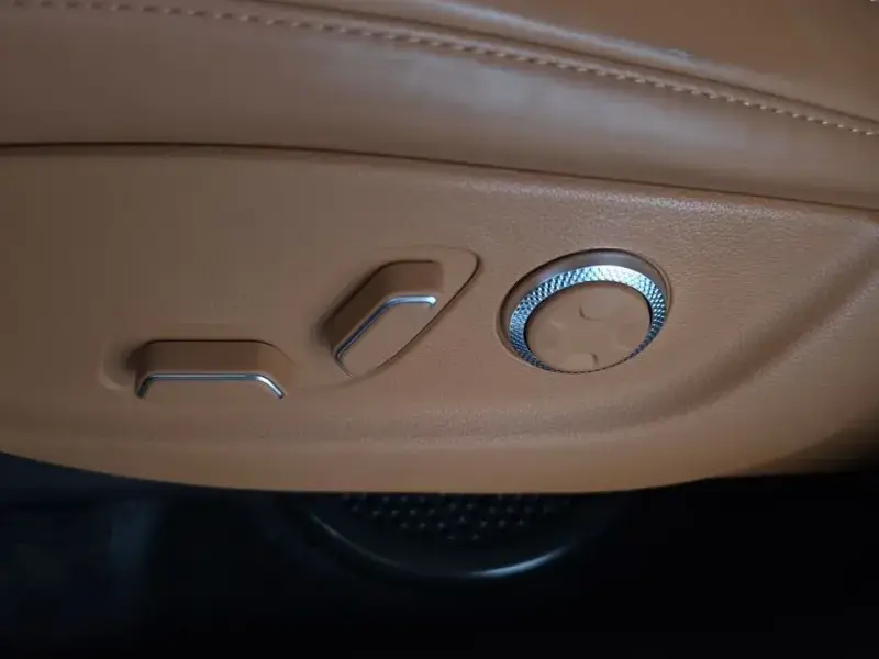 2023 Genesis GV80 с пробегом 41 389 км