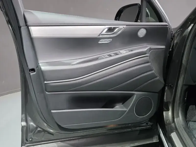 2023 Genesis GV80 с пробегом 36 103 км