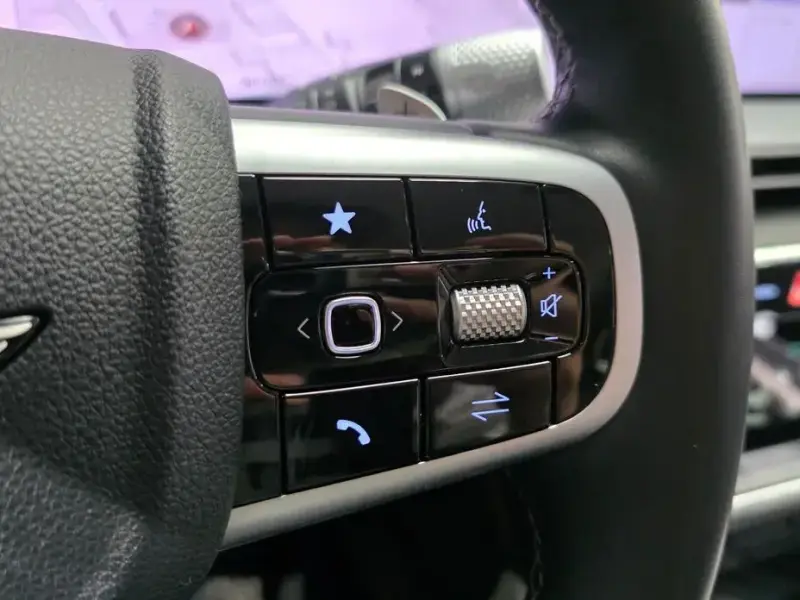 2023 Genesis GV80 с пробегом 36 103 км