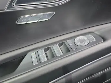 2023 Genesis GV80 с пробегом 36 103 км