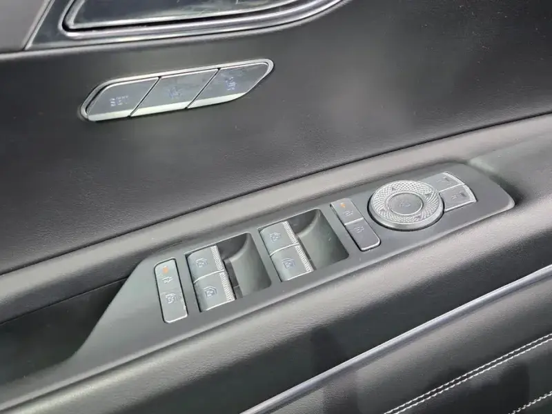 2023 Genesis GV80 с пробегом 36 103 км