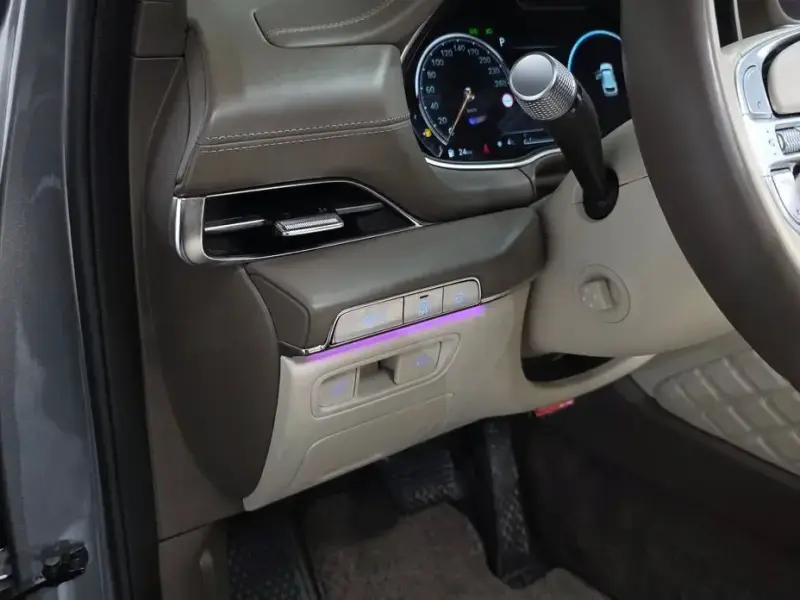 2023 Genesis GV80 с пробегом 21 922 км