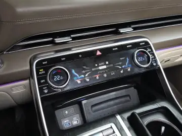 2023 Genesis GV80 с пробегом 21 922 км