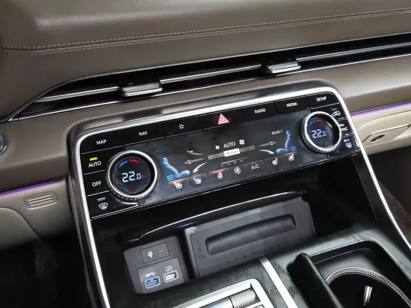 2023 Genesis GV80 с пробегом 21 922 км