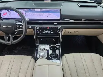 2023 Genesis GV80 с пробегом 50 928 км