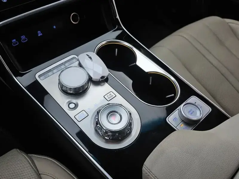 2023 Genesis GV80 с пробегом 50 928 км