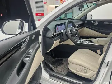 2023 Genesis GV80 с пробегом 50 928 км