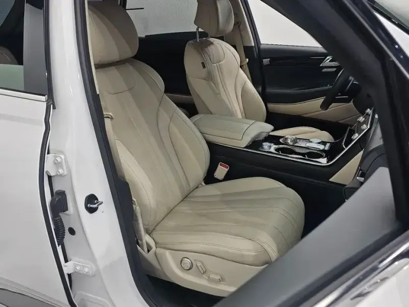 2023 Genesis GV80 с пробегом 50 928 км