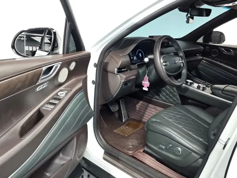 2023 Genesis GV80 с пробегом 59 989 км