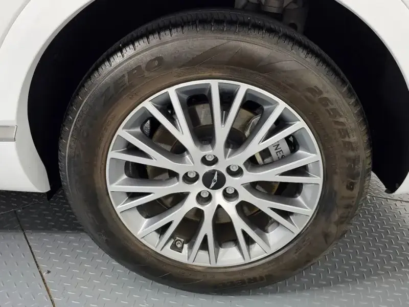 2023 Genesis GV80 с пробегом 50 928 км