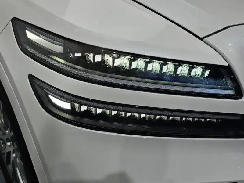 2023 Genesis GV80 с пробегом 50 928 км
