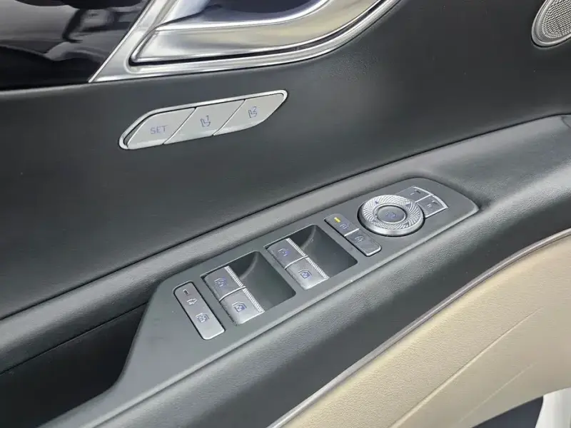 2023 Genesis GV80 с пробегом 50 928 км