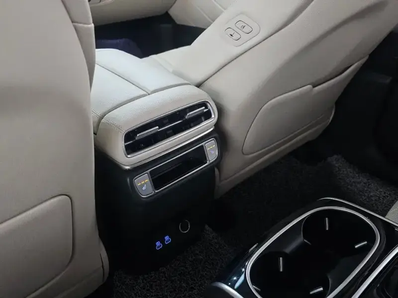 2023 Genesis GV80 с пробегом 50 928 км