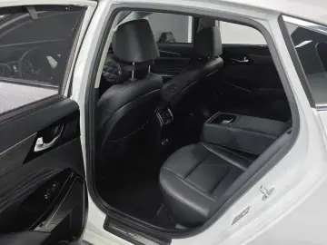 2020 Kia K7 с пробегом 86 332 км