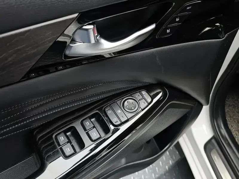 2020 Kia K7 с пробегом 52 592 км