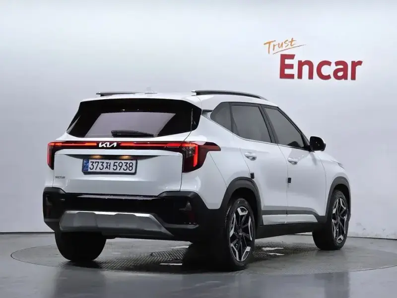 2023 Kia Seltos с пробегом 13 325 км