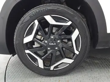 2023 Kia Seltos с пробегом 13 325 км