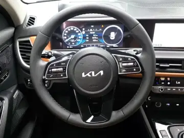 2023 Kia Seltos с пробегом 13 325 км