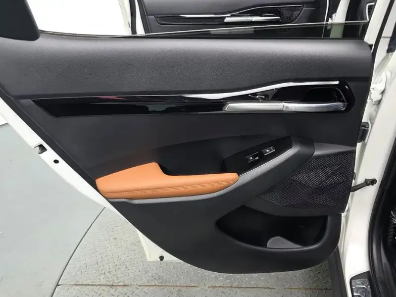 2023 Kia Seltos с пробегом 13 325 км