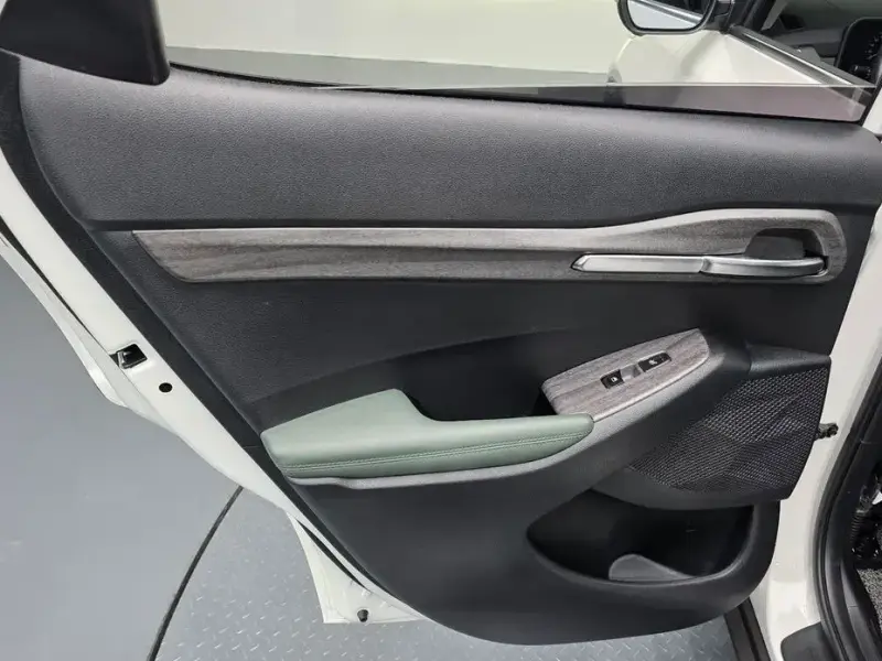 2024 Kia Seltos с пробегом 6 403 км