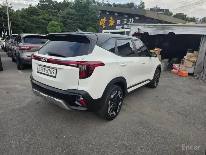 2023 Kia Seltos с пробегом 56 720 км