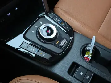 2024 Kia Seltos с пробегом 9 897 км