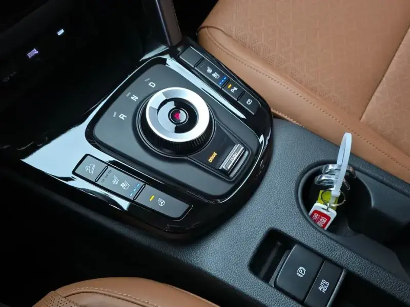 2024 Kia Seltos с пробегом 9 897 км