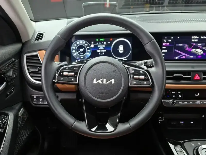 2024 Kia Seltos с пробегом 9 897 км