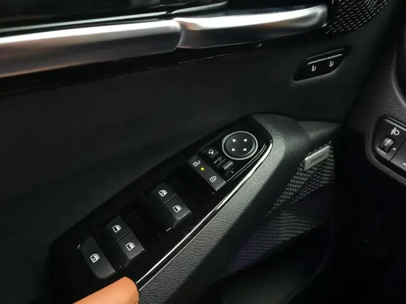 2024 Kia Seltos с пробегом 9 897 км