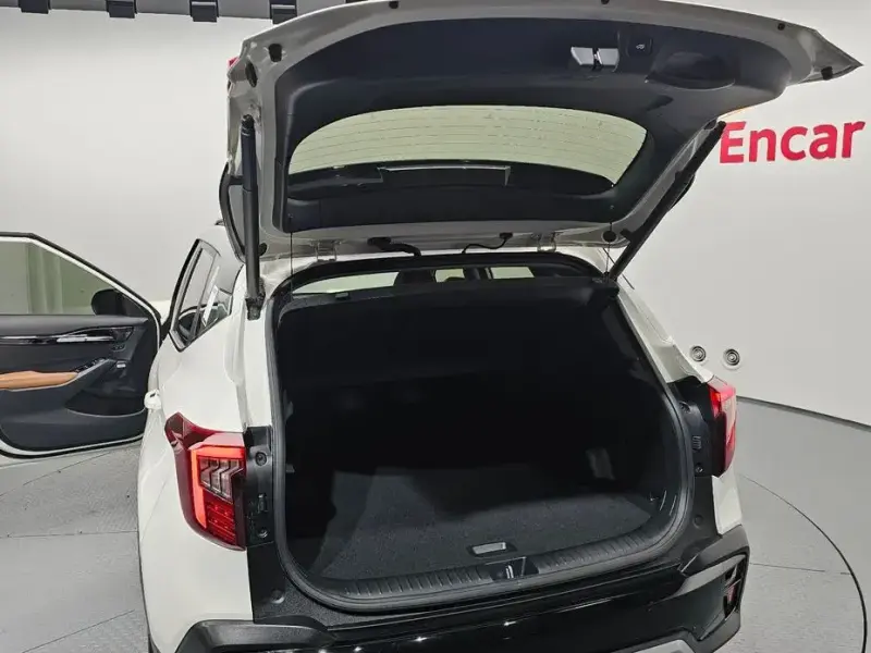 2024 Kia Seltos с пробегом 9 897 км