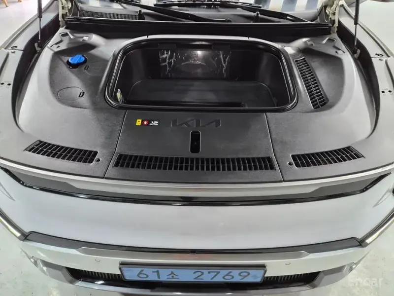 2023 Kia EV9 с пробегом 79 366 км