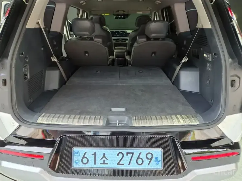 2023 Kia EV9 с пробегом 79 366 км