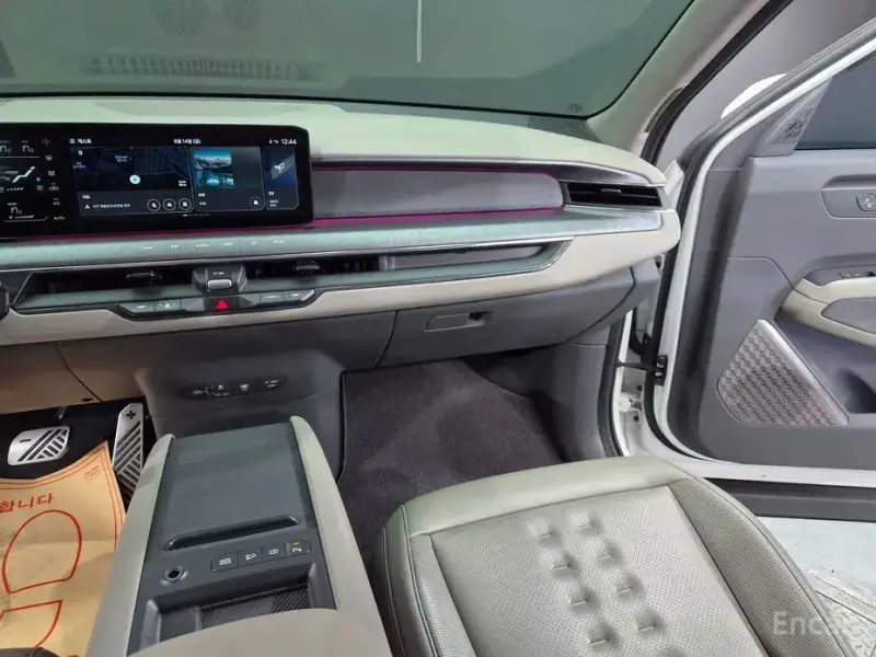 2023 Kia EV9 с пробегом 79 366 км