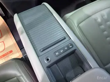 2023 Kia EV9 с пробегом 79 366 км