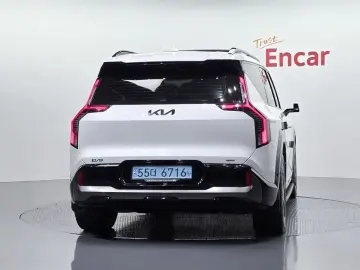 2023 Kia EV9 с пробегом 56 226 км
