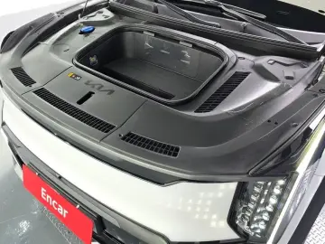 2023 Kia EV9 с пробегом 56 226 км