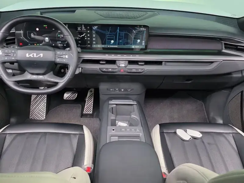 2023 Kia EV9 с пробегом 56 226 км