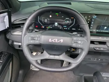 2023 Kia EV9 с пробегом 56 226 км