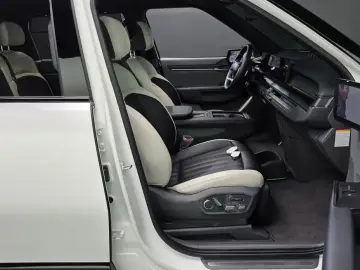 2023 Kia EV9 с пробегом 56 226 км
