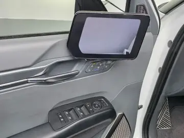 2023 Kia EV9 с пробегом 56 226 км