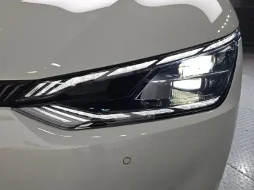 2023 Kia EV6 с пробегом 49 081 км