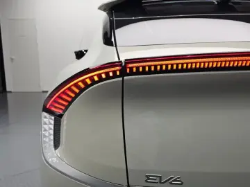 2023 Kia EV6 с пробегом 49 081 км